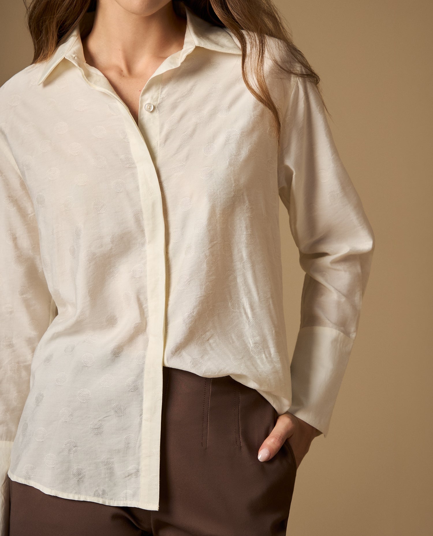 Camisa camisera manga larga con textura sutil - Crudo