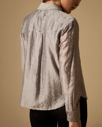 Camisa manga larga cuello camisero con acabado satinado - Gris