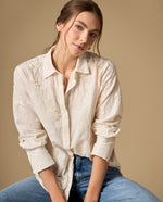 Camisa camisera manga larga con bordado floral - Blanco