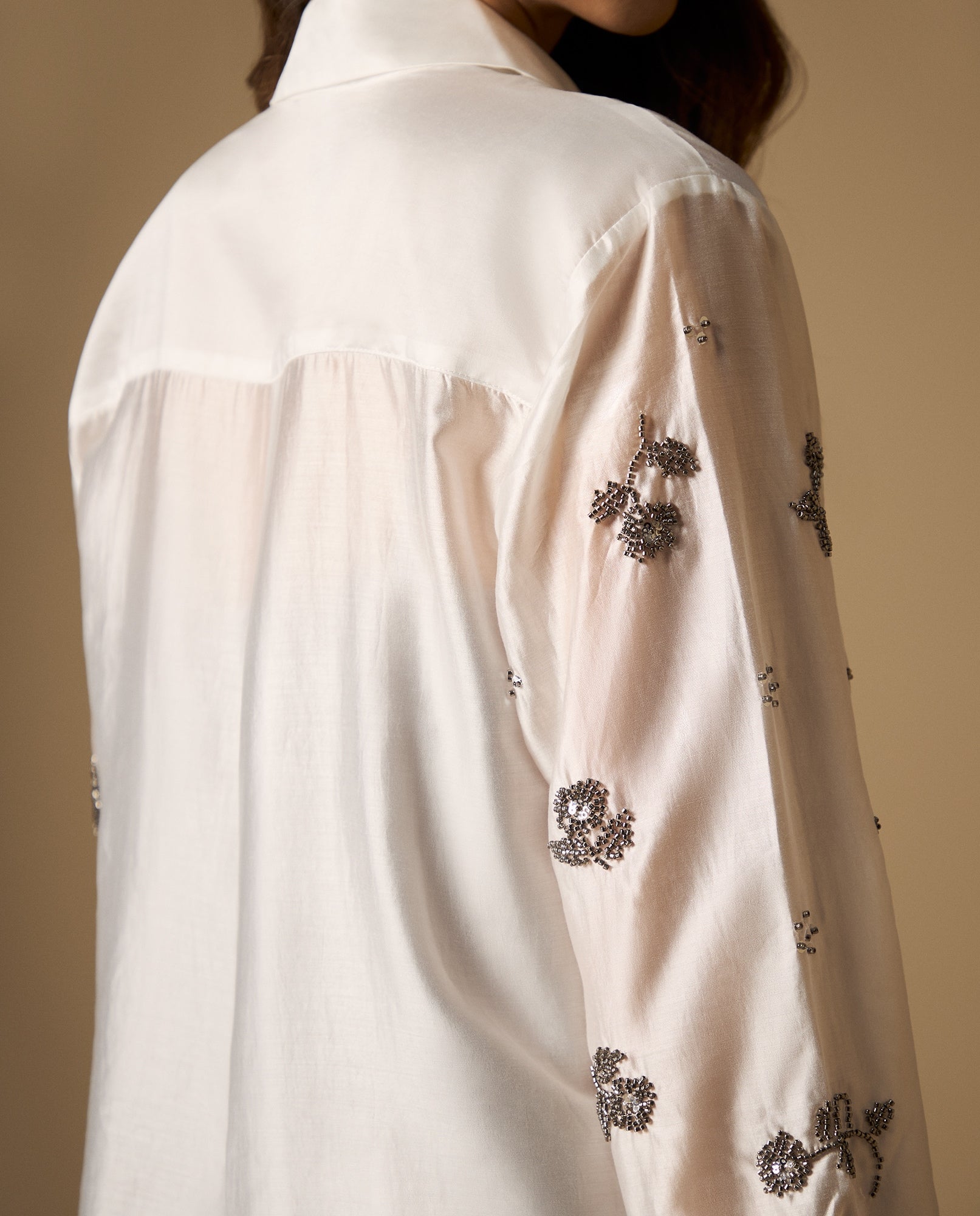 Camisa manga larga con bordado floral - Crudo 34_412H209_CRU120605_5