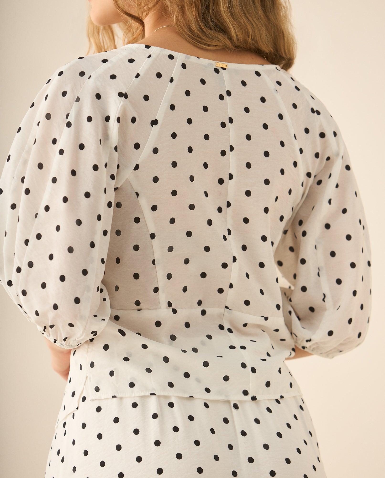 Camisa con escote en V para mujer - Blanco 34_413G017_BLA110601_6