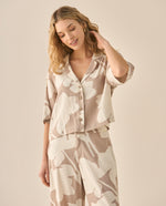 Camisa con estampado abstracto para mujer - Café