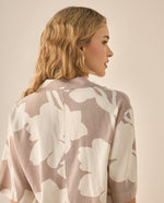 Camisa con estampado abstracto para mujer - Café