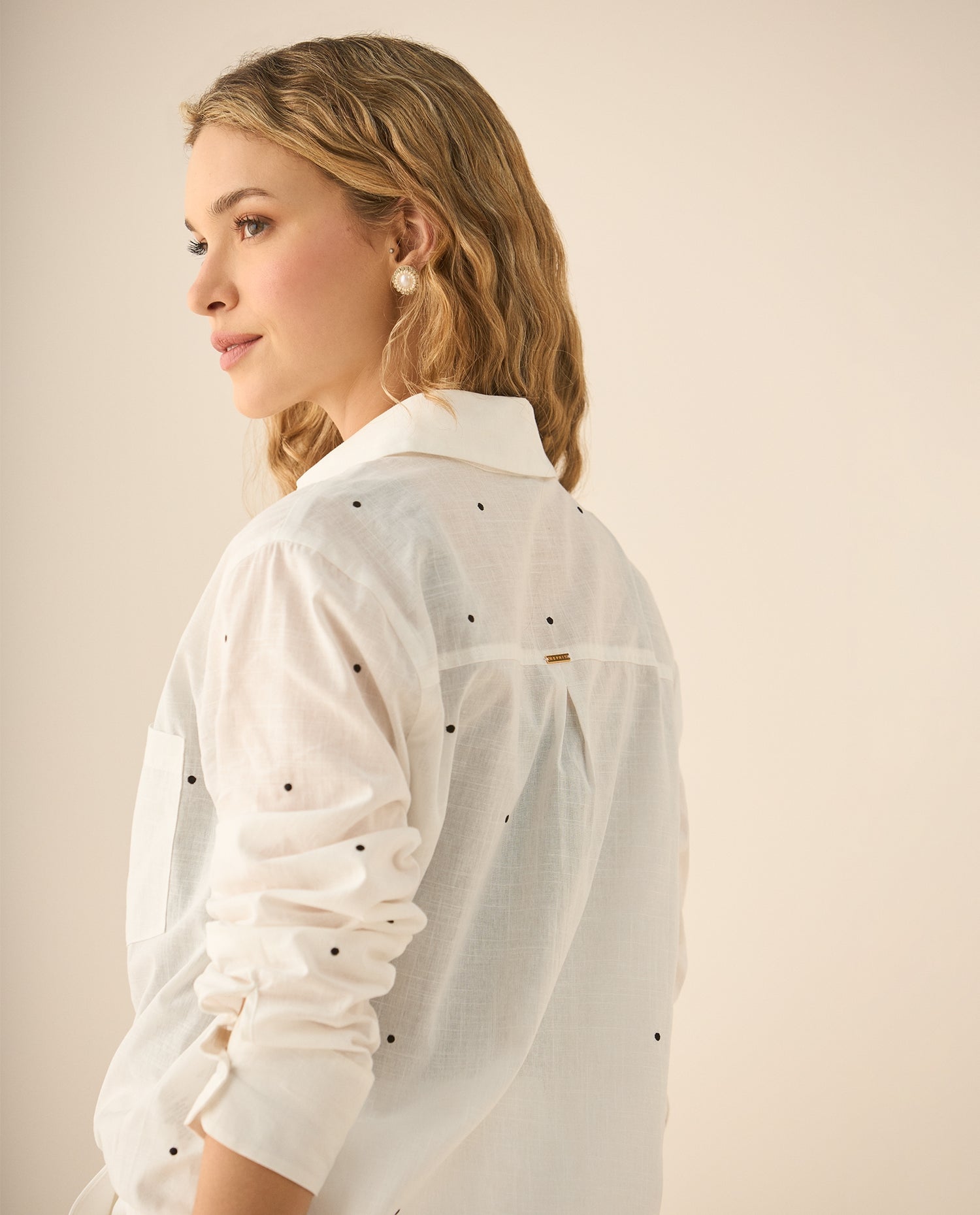 Camisa manga larga con print de lunares bordados para mujer  - Blanco