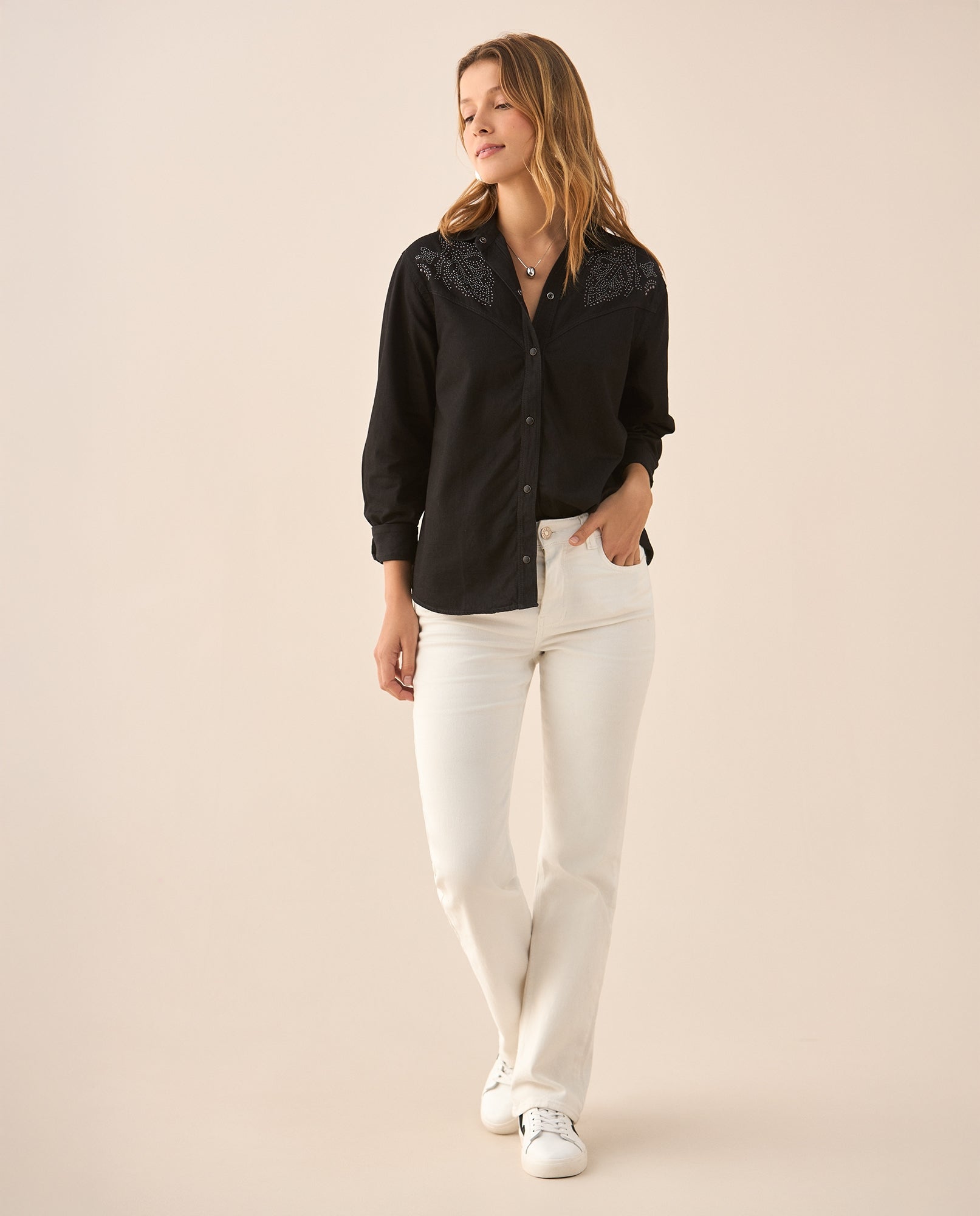 Camisa manga larga con apliques para mujer - Negro 34_419F002_NEG193909_5