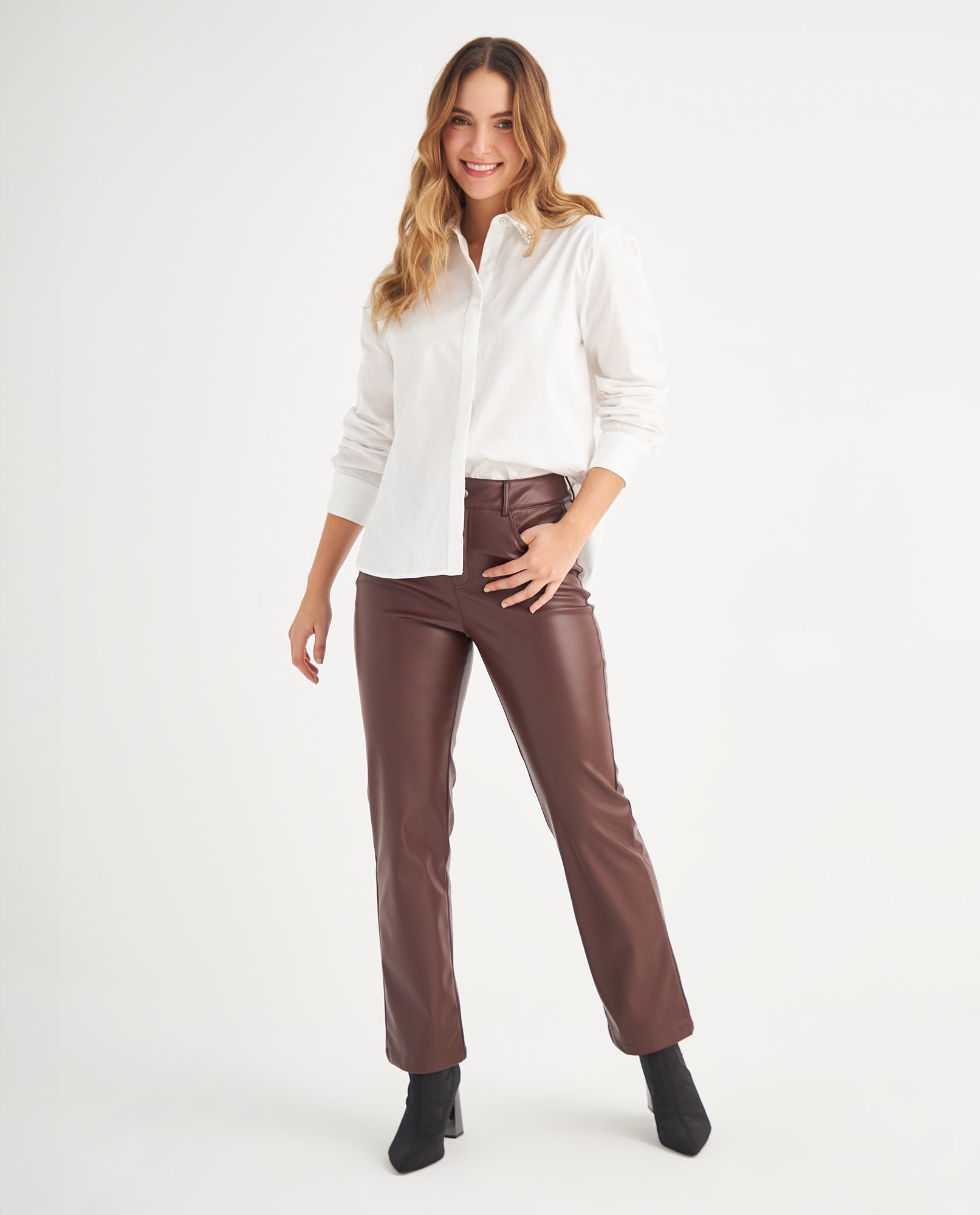 Camisa con aplique decorativo en cuello - Blanco 34_419F003_BLA114001_5