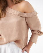 Camisa de tela fluida para mujer - Beige