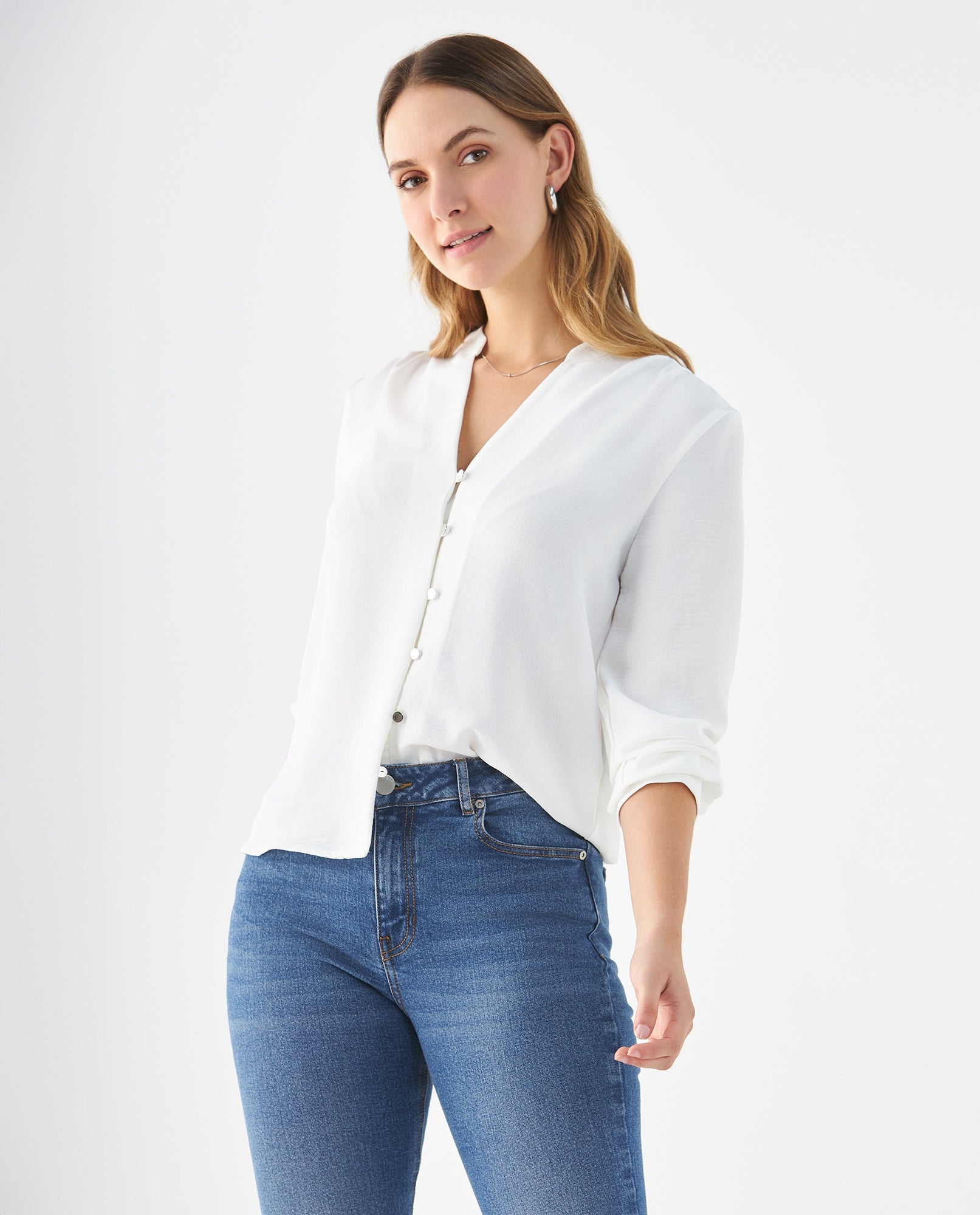 Camisa de tela fluida para mujer - Crudo 34_419F051_CRU110602_0