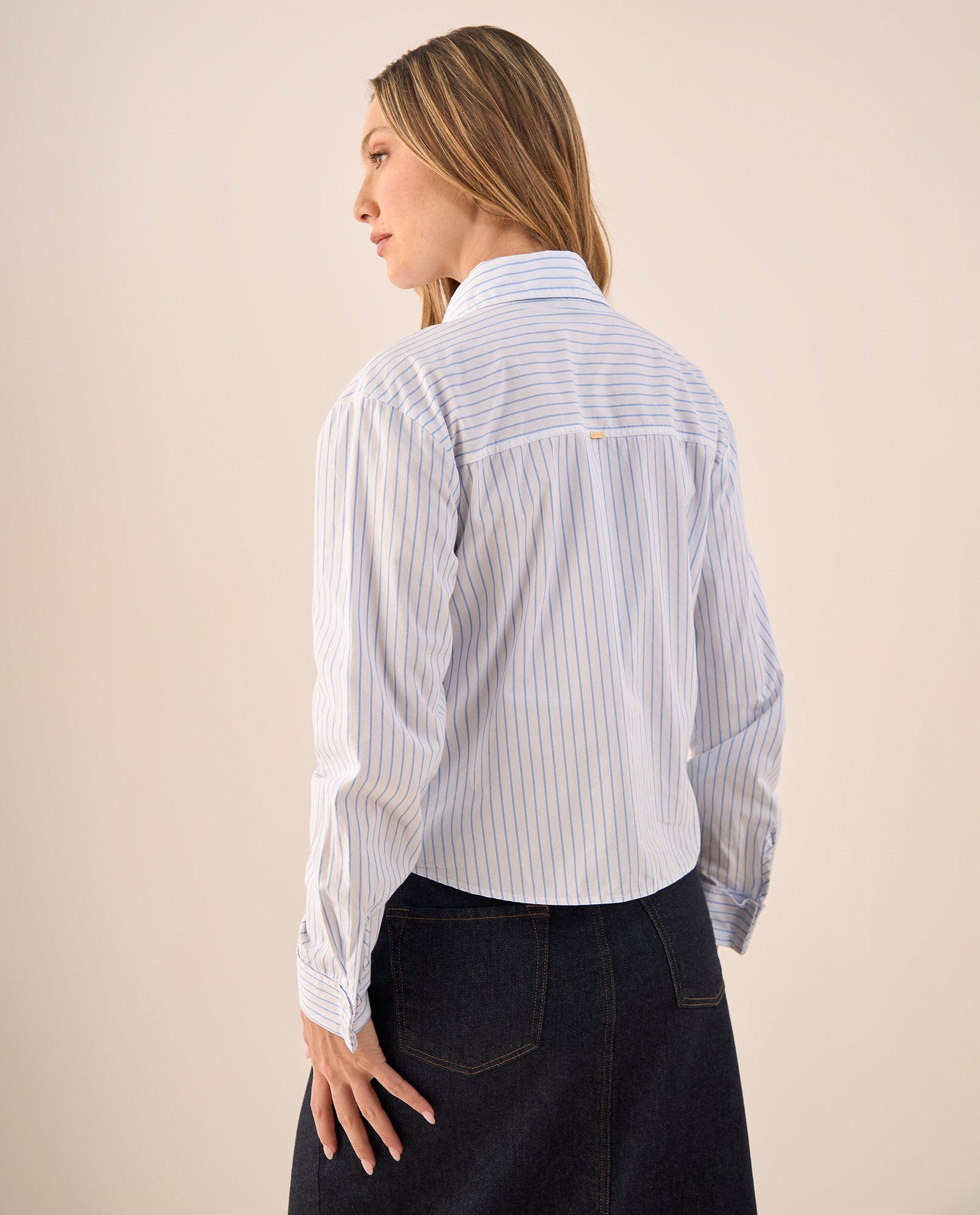 Camisa Blanca con Rayas Azules de Algodón - Blanco 34_419G011_BLA114001_5