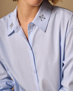 Camisa con Bordados Florales - Azul