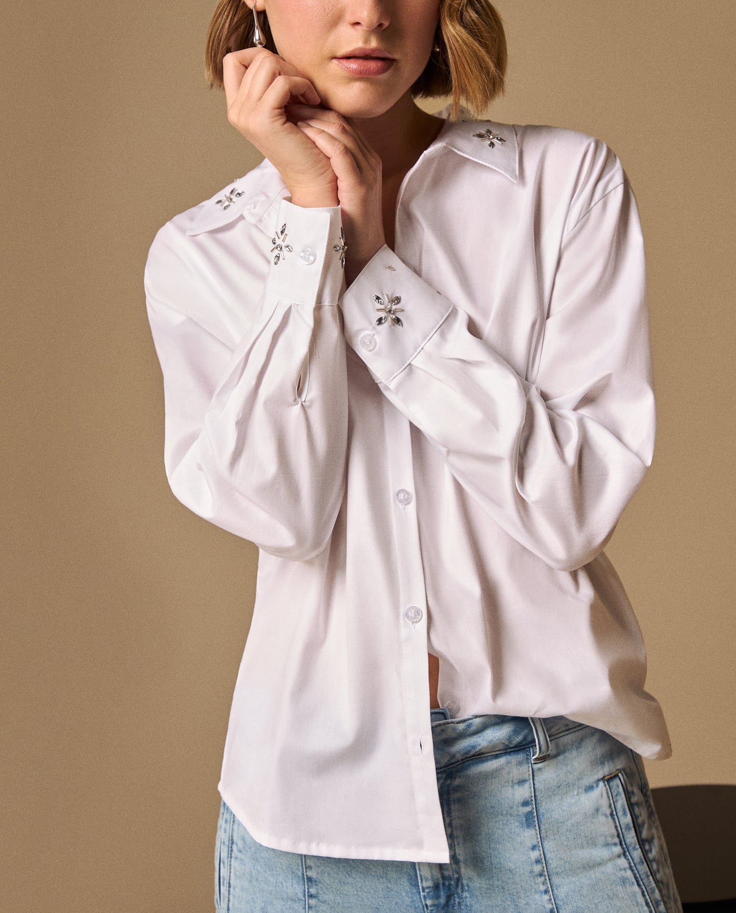 Camisa con Bordados Florales - Blanco