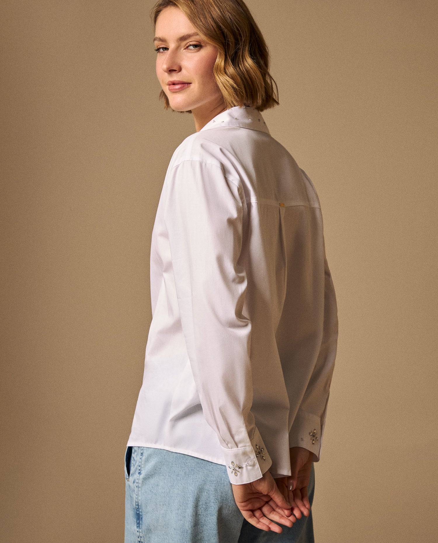 Camisa con Bordados Florales - Blanco