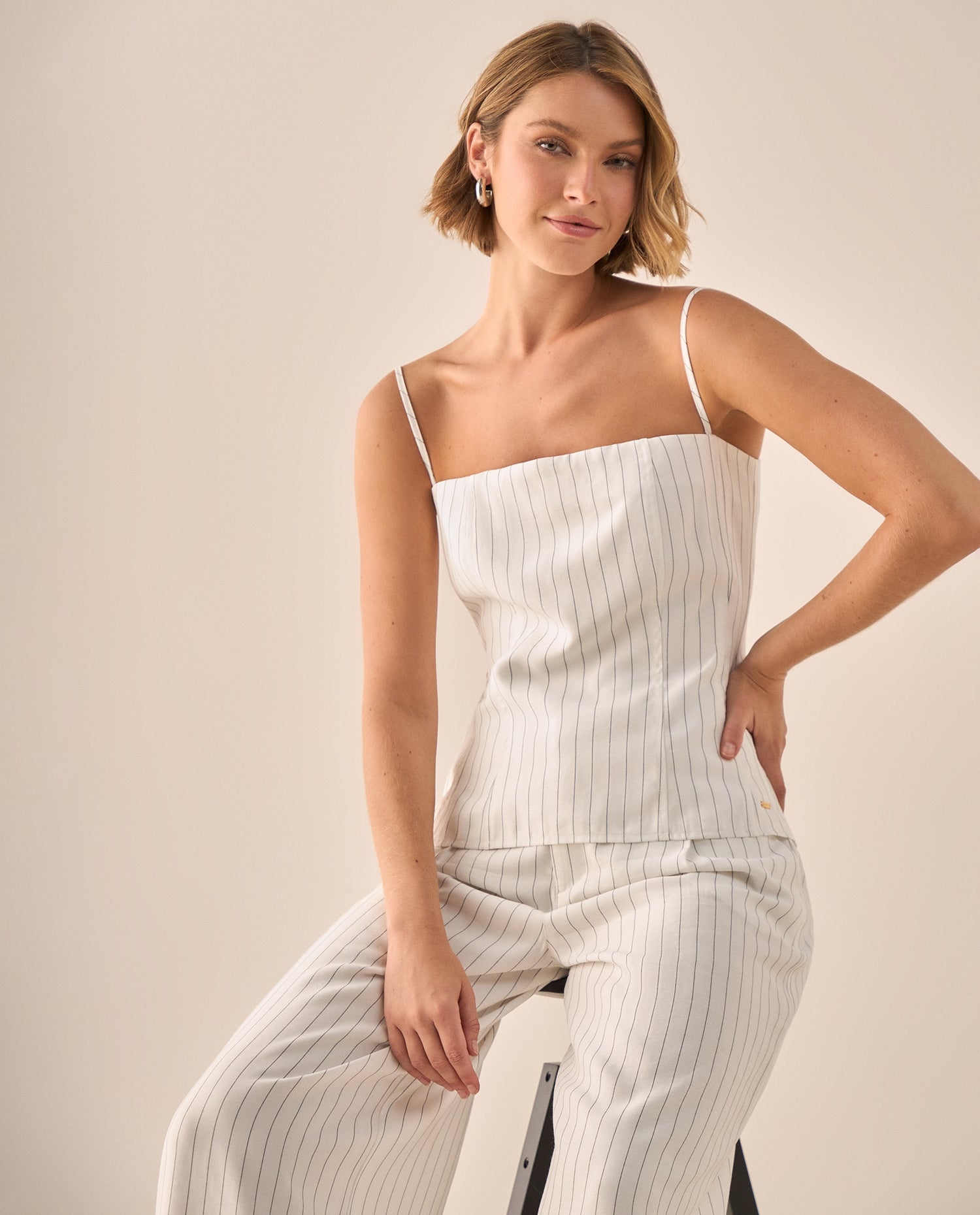 Camisa Rayas con Tirantes Ajustables - Blanco