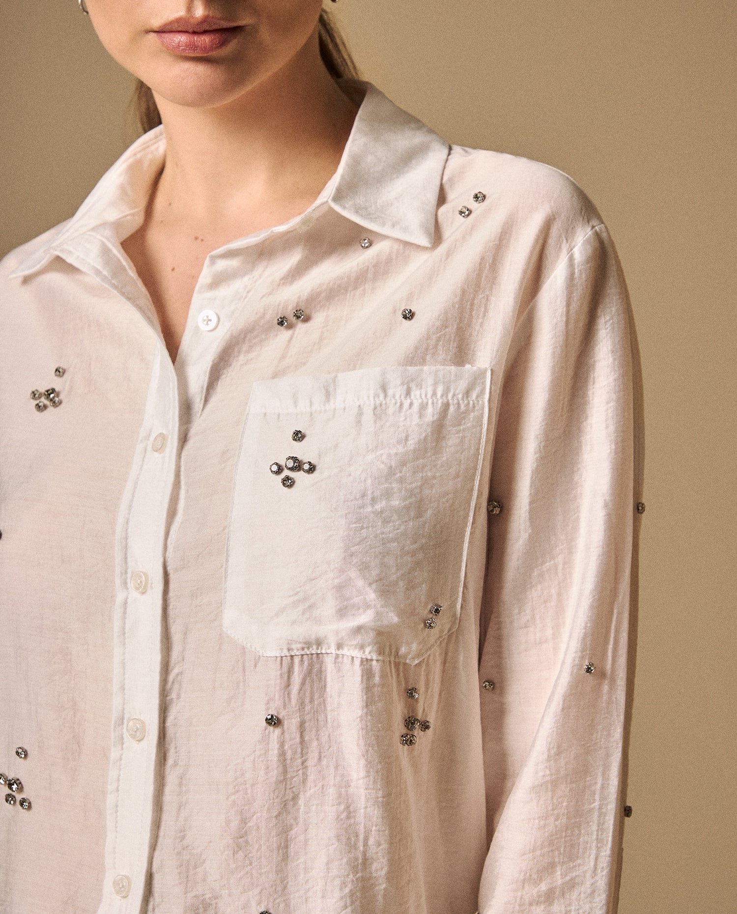 Camisa Blanca con Aplicaciones Brillantes - Blanco
