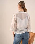 Camisa Blanca con Textura Rayada y Detalles Brillantes - Blanco
