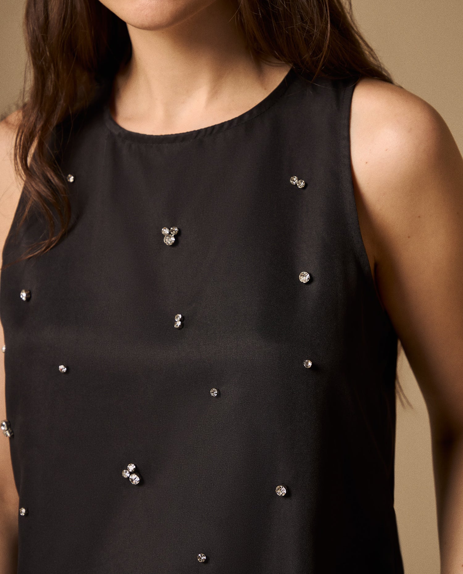 Blusa Negra con Aplicaciones Brillantes - Negro
