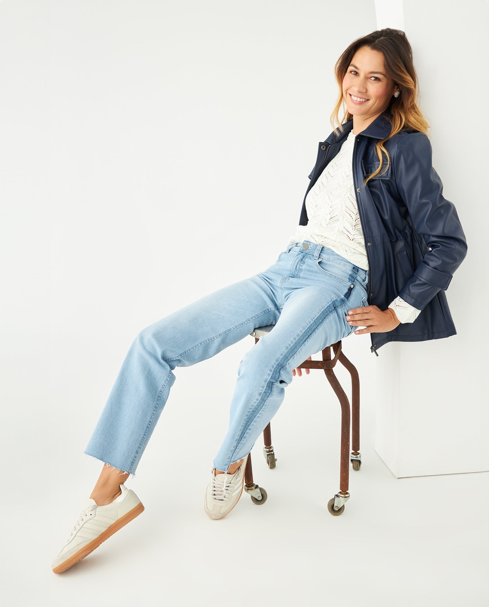 Chaqueta con correa en mangas para mujer - Azul 34_421F203_AZU184432_6