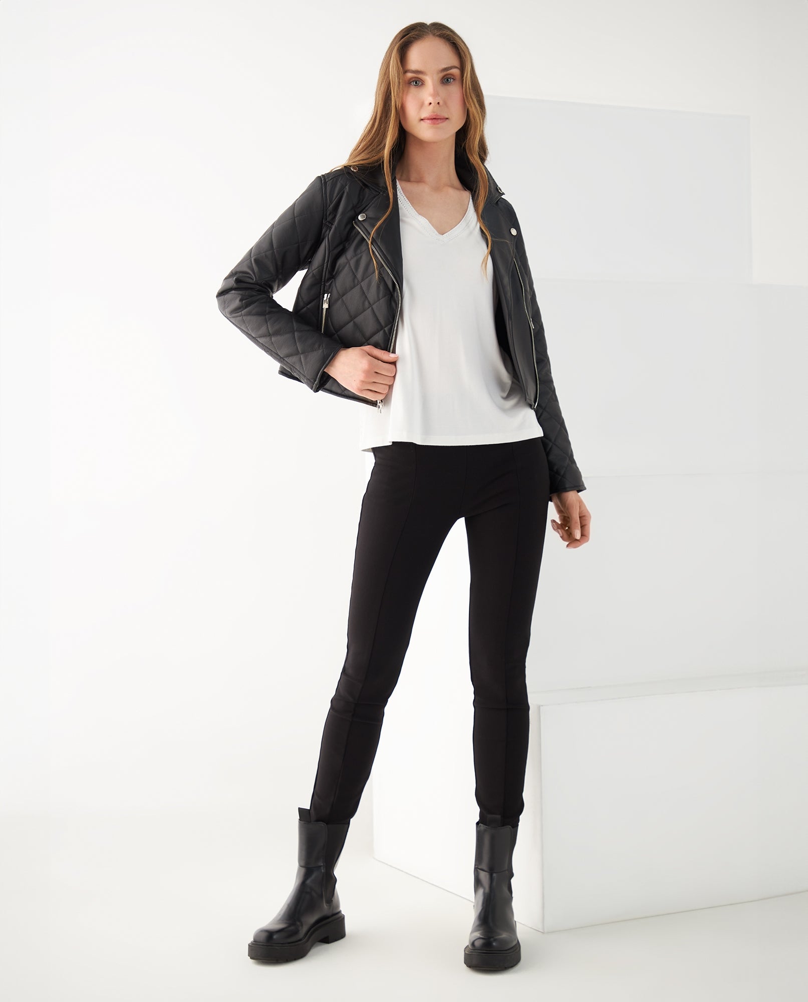 Chaqueta tipo cuero para mujer - Negro 34_422F110_NEG193909_6