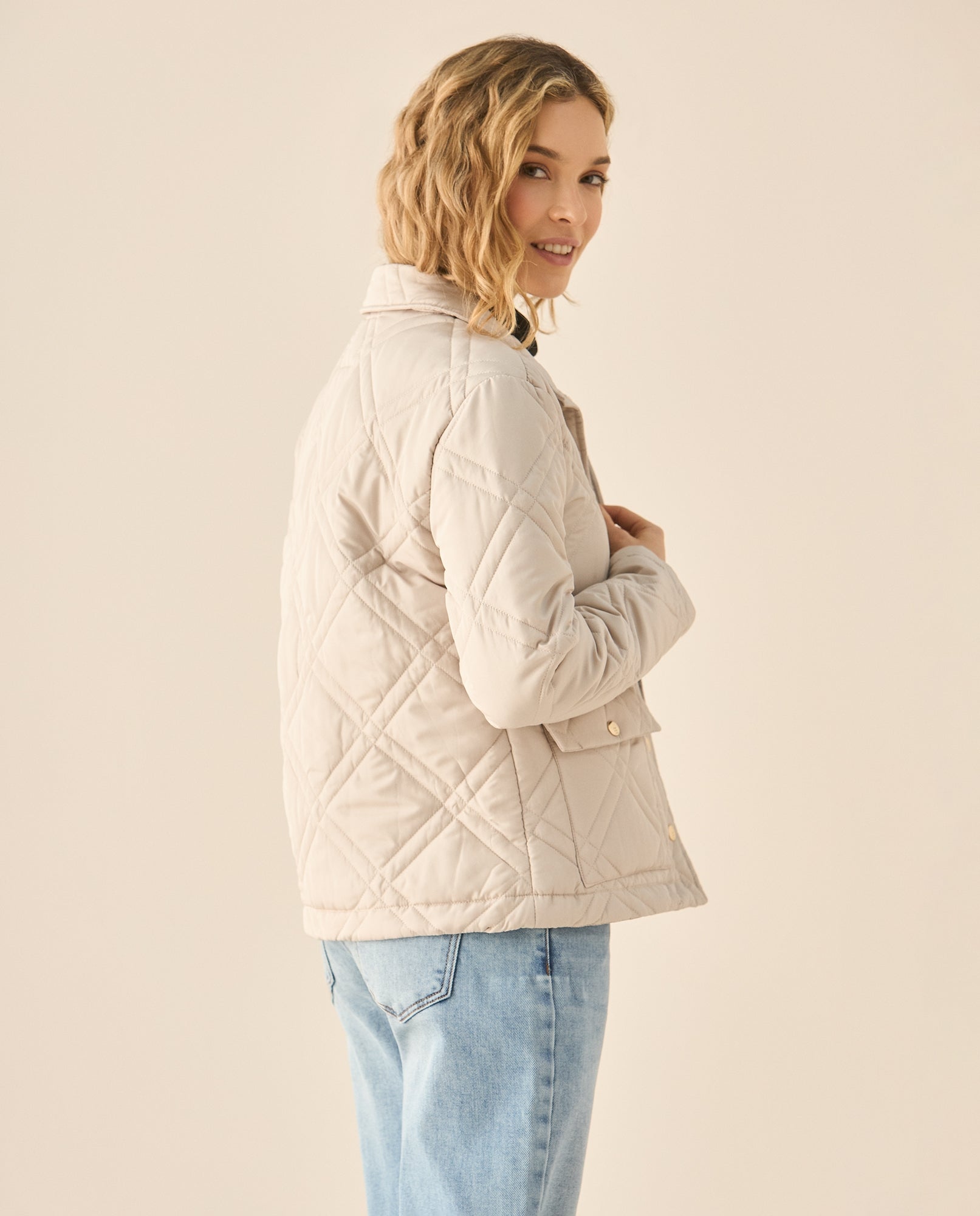 Chaqueta acolchada con broches para mujer - Beige 34_429G202_BEI130607_4
