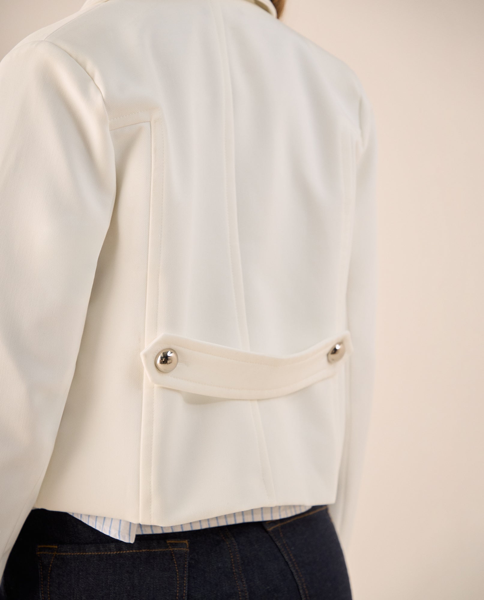 Blazer Blanco con Botones Dorados - Blanco 34_429G208_BLA120601_6