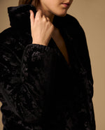 Chaqueta Acolchada Floral con Capucha Negro - Negro