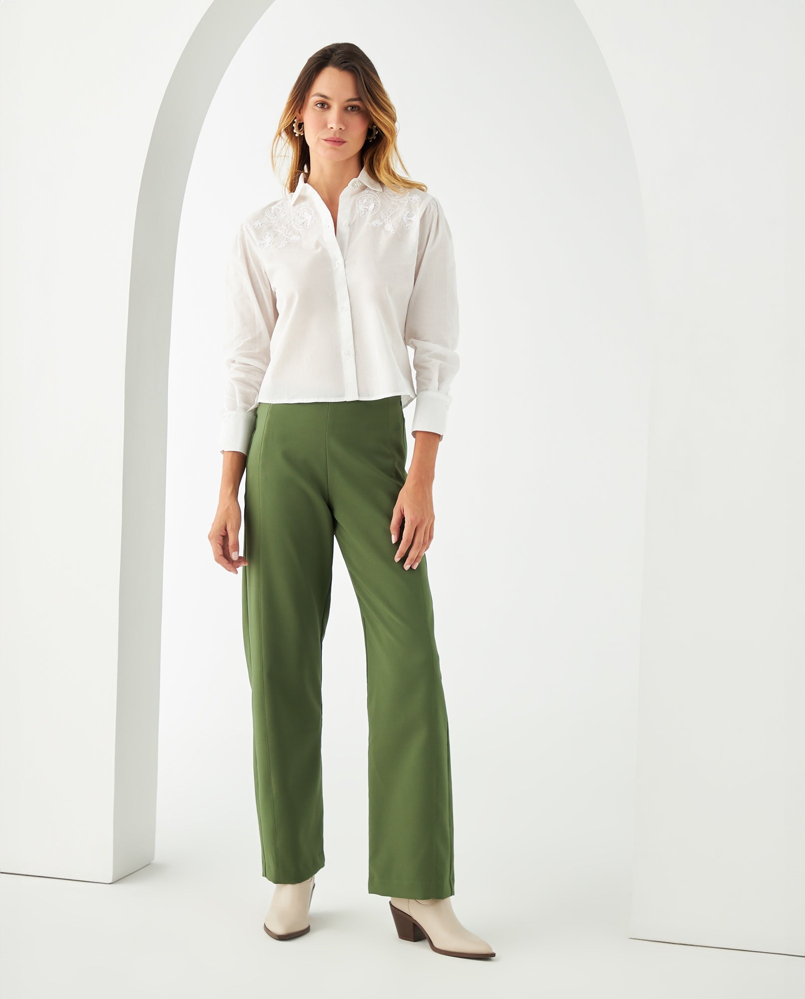 Pantalón clásico de color para mujer - Verde 34_431F009_VER180317_0
