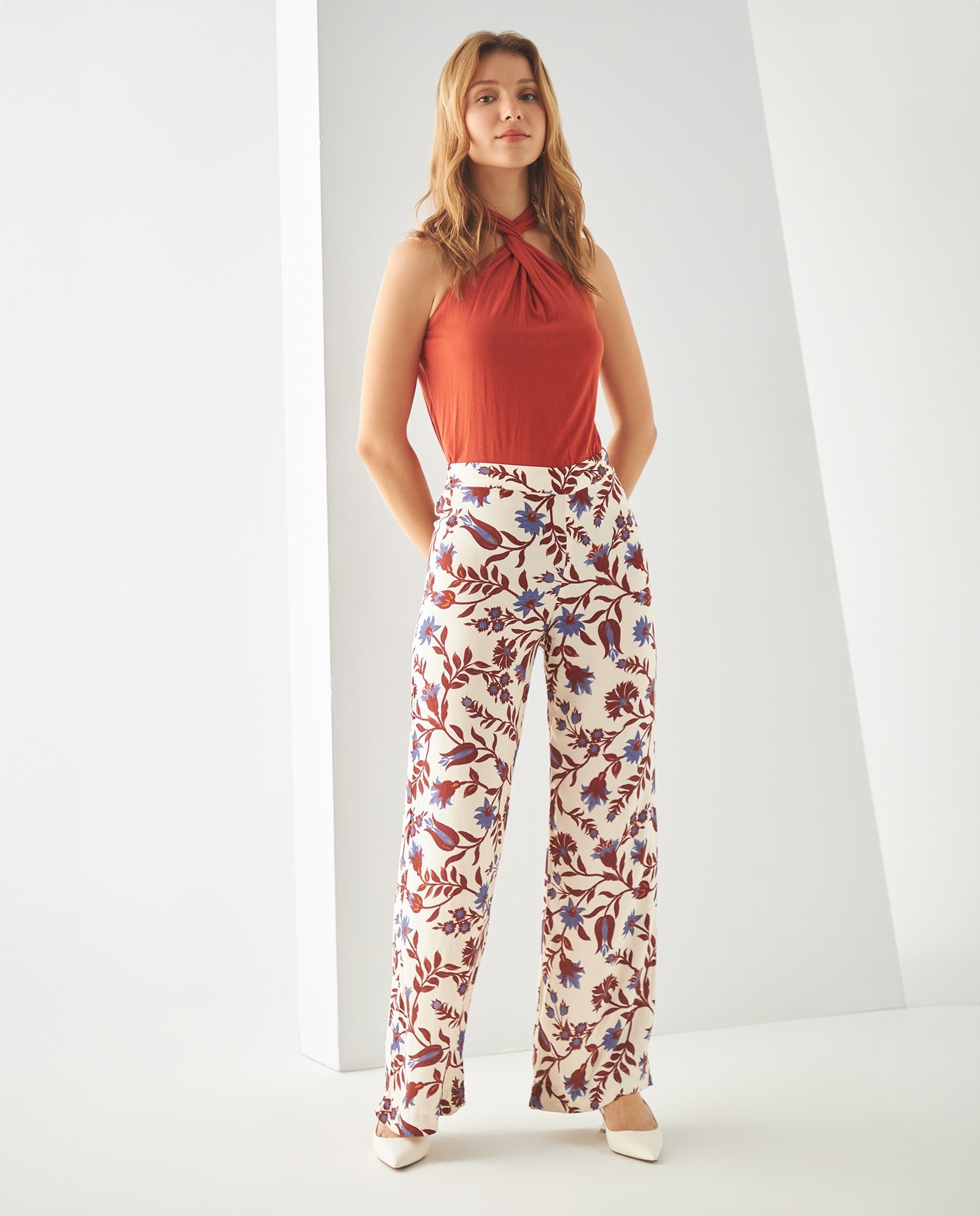Pantalón clásico estampado para mujer - Café 34_431F015_CAF191435_0
