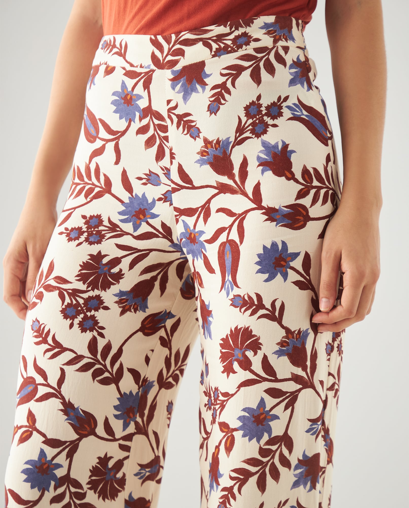 Pantalón clásico estampado para mujer - Café 34_431F015_CAF191435_5