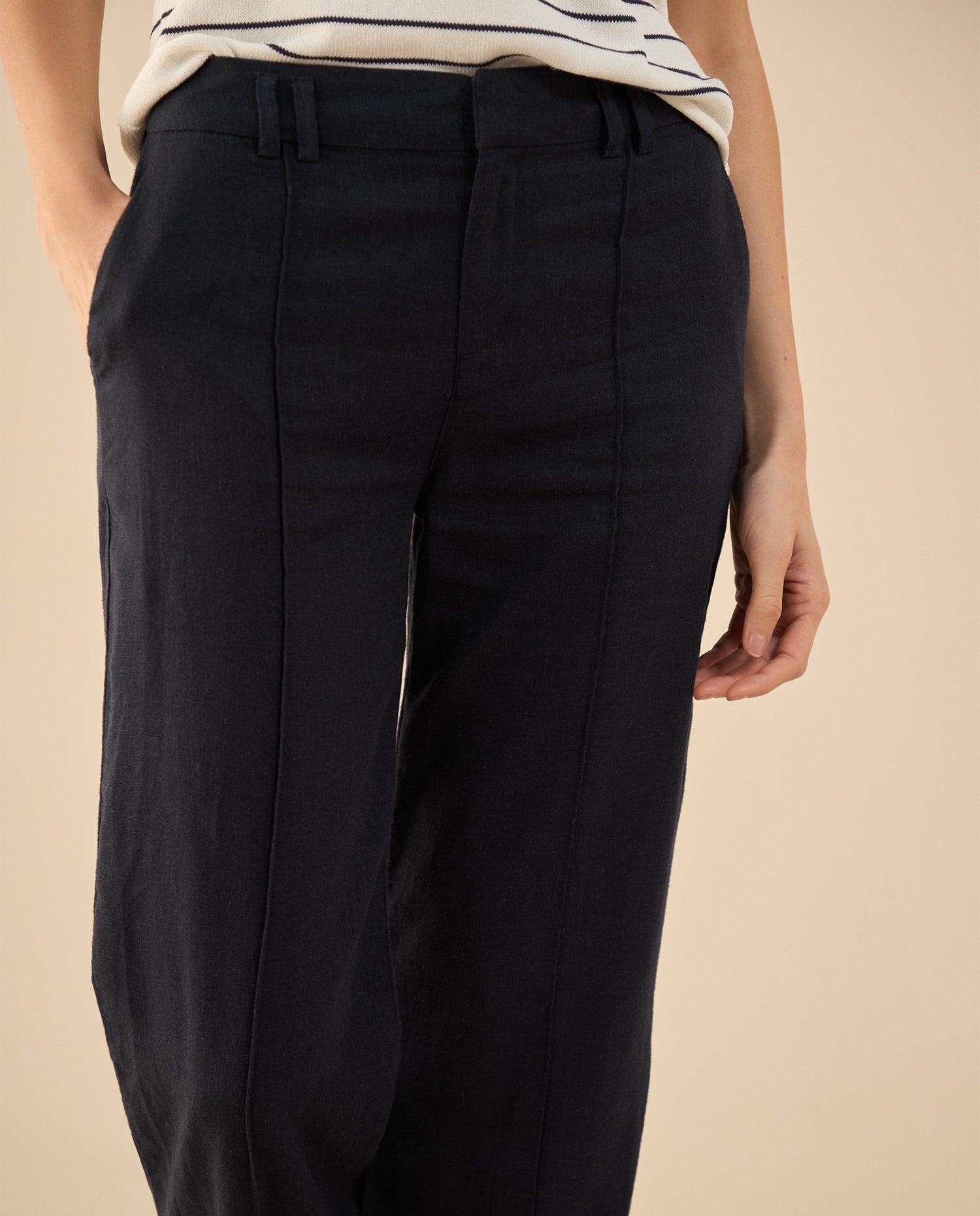 Pantalón con cortes en frente para mujer - Azul