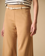 Pantalón largo con pinzas frontales silueta recta - Café
