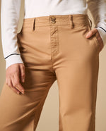 Pantalón straight leg clásico - Café