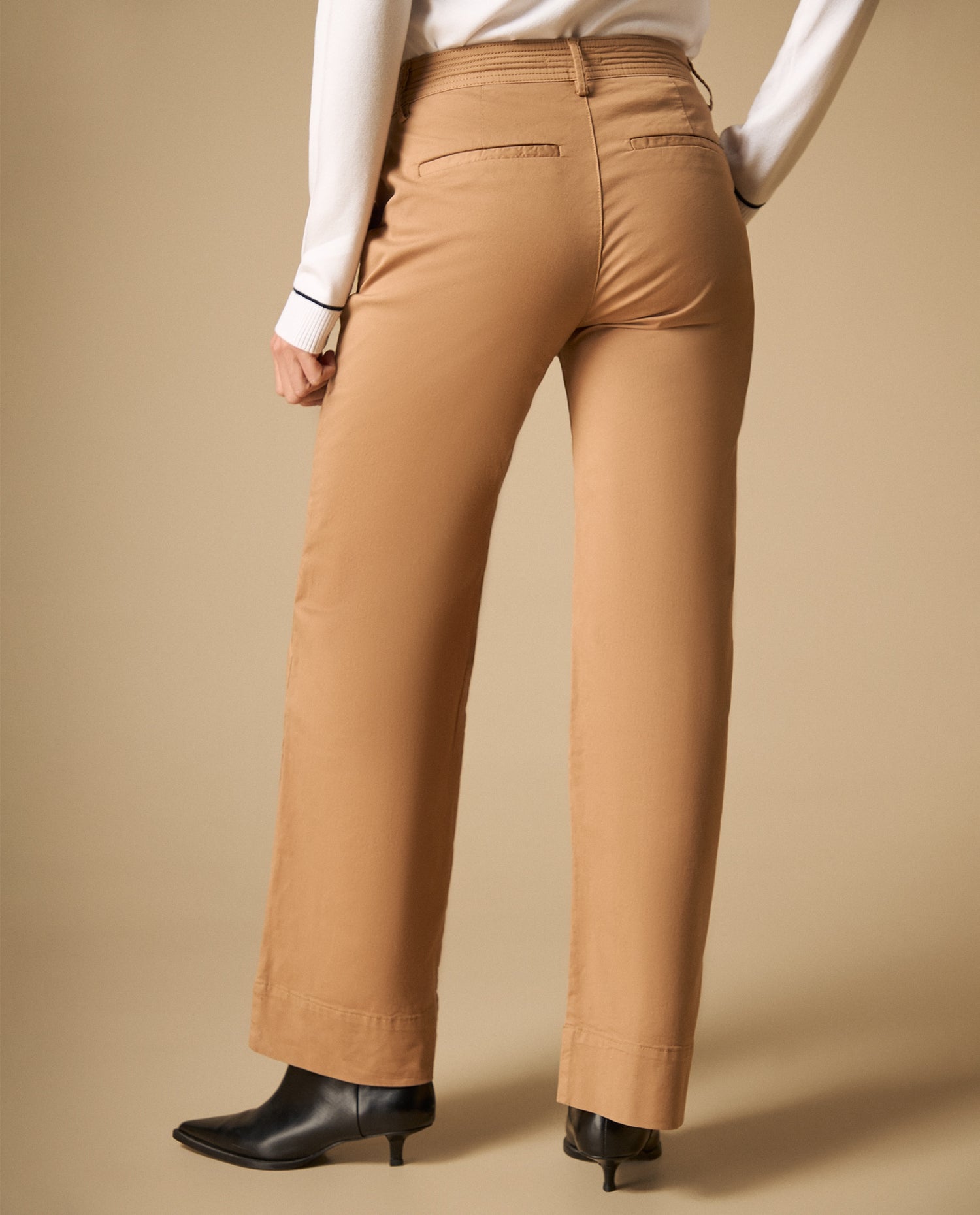 Pantalón straight leg clásico - Café
