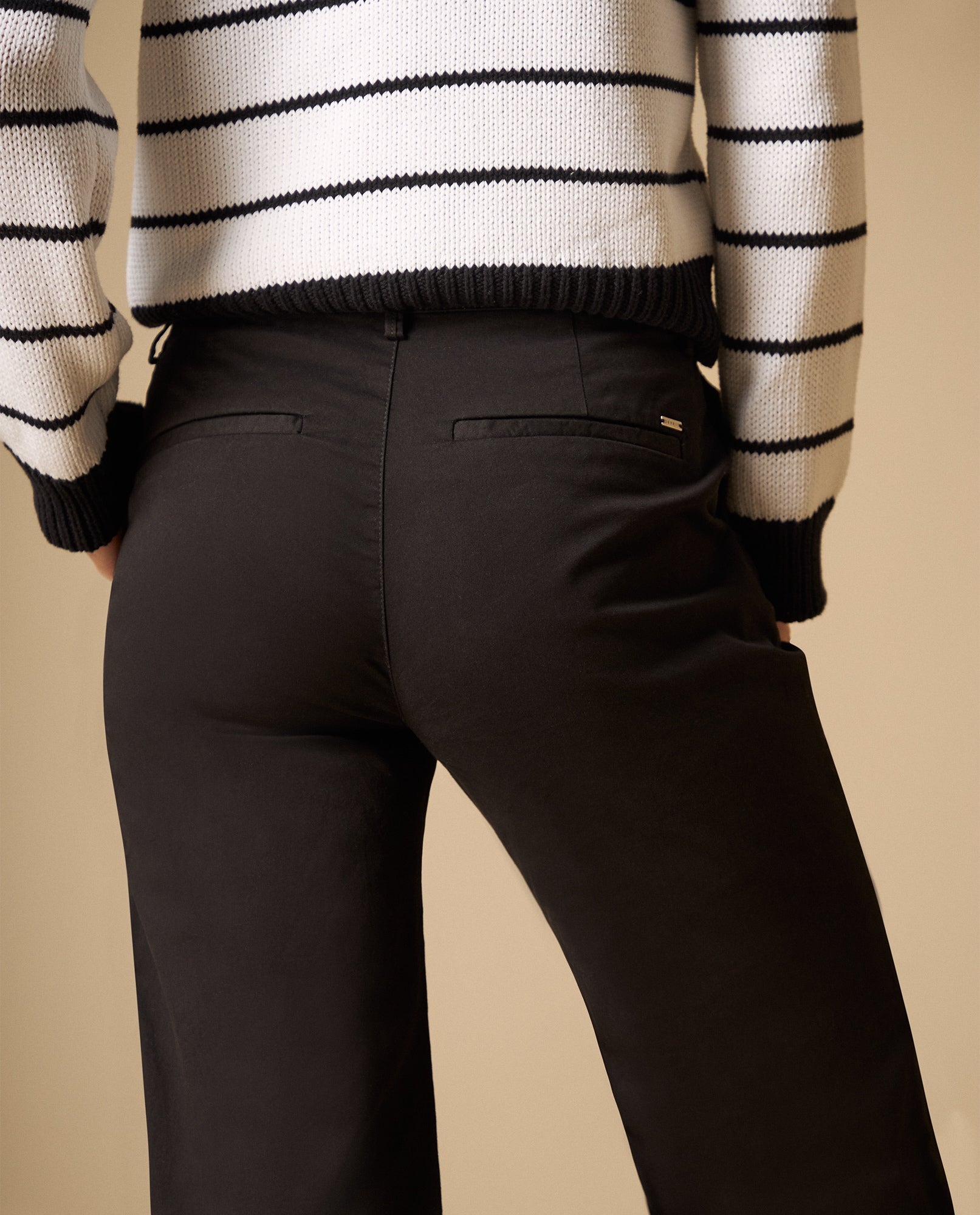 Pantalón straight leg clásico - Negro 34_431H005_NEG190303_6
