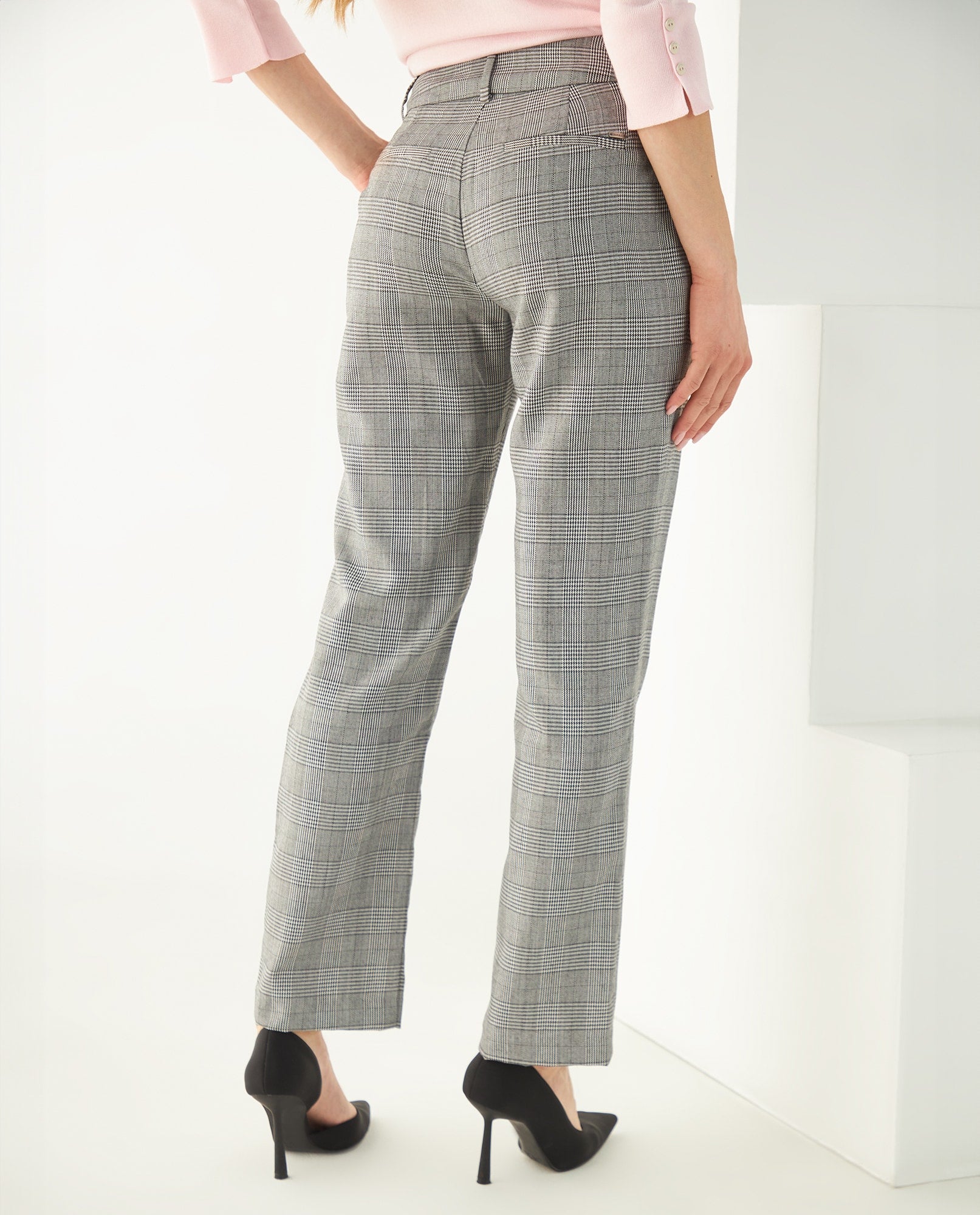 Pantalón con diseño a cuadros para mujer - Negro 34_432F011_NEG190303_4