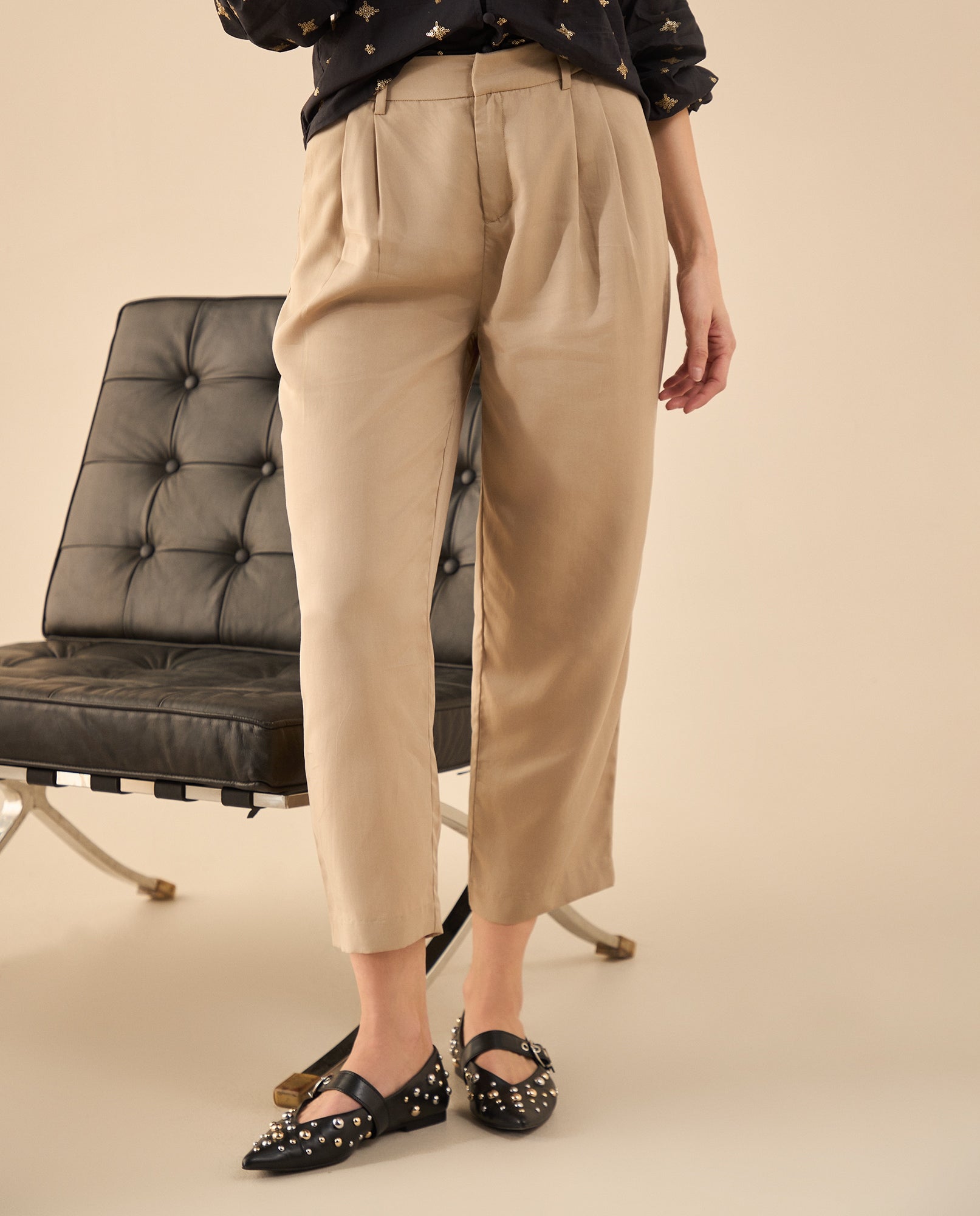 Pantalón de tela fluida para mujer - Beige 34_432G001_BEI161108_3