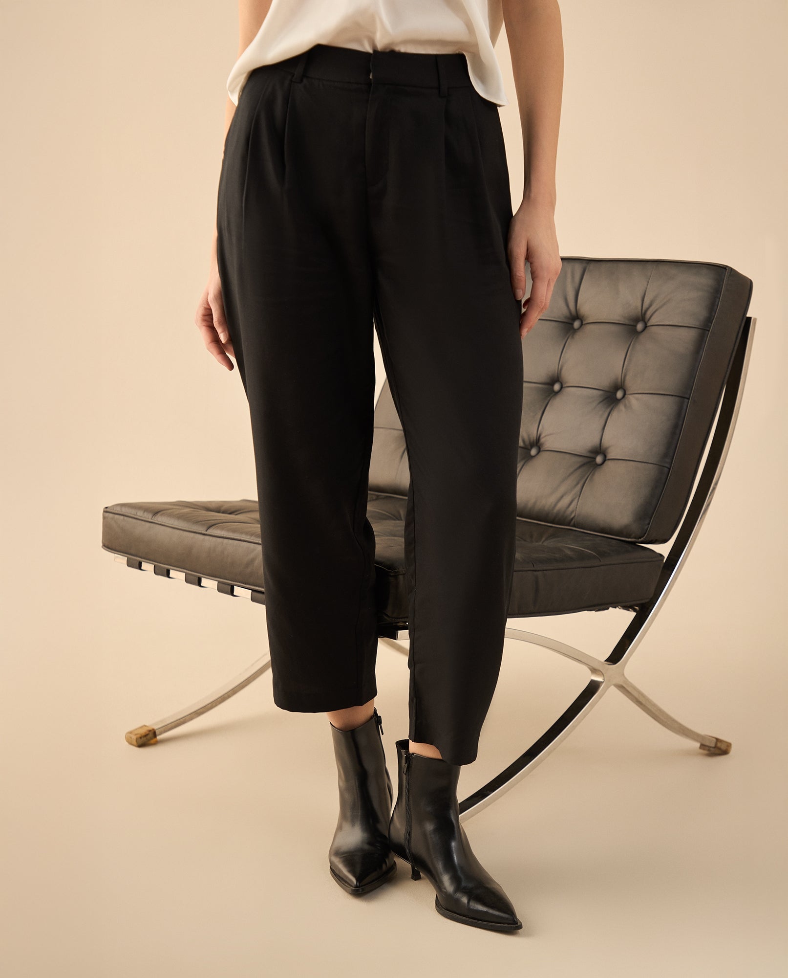 Pantalón de tela fluida para mujer - Negro 34_432G001_NEG190303_3