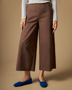 Pantalón culotte con pliegues frontales - Café