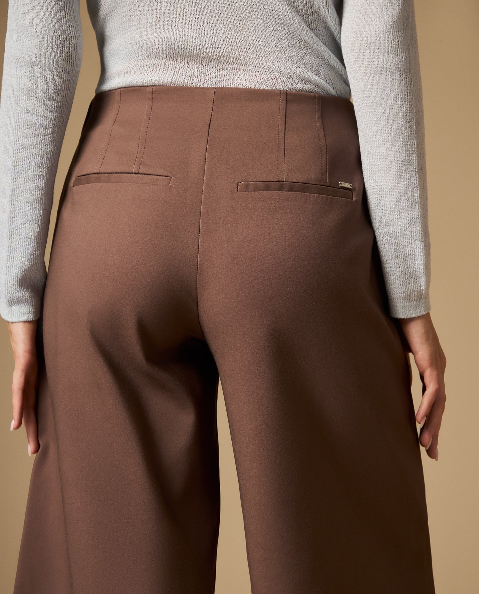 Pantalón culotte con pliegues frontales - Café 34_432H003_CAF181312_5