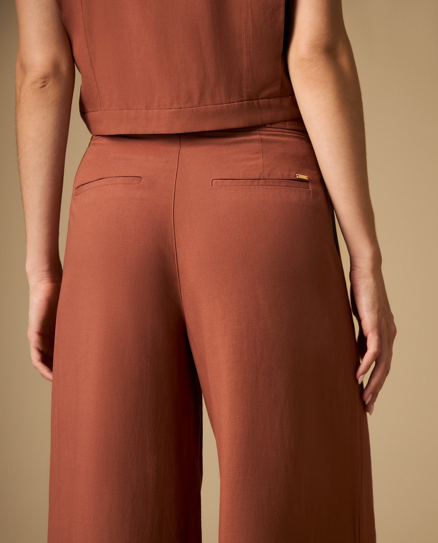 Pantalón culotte de tejido ligero con caída fluida - Cafe
