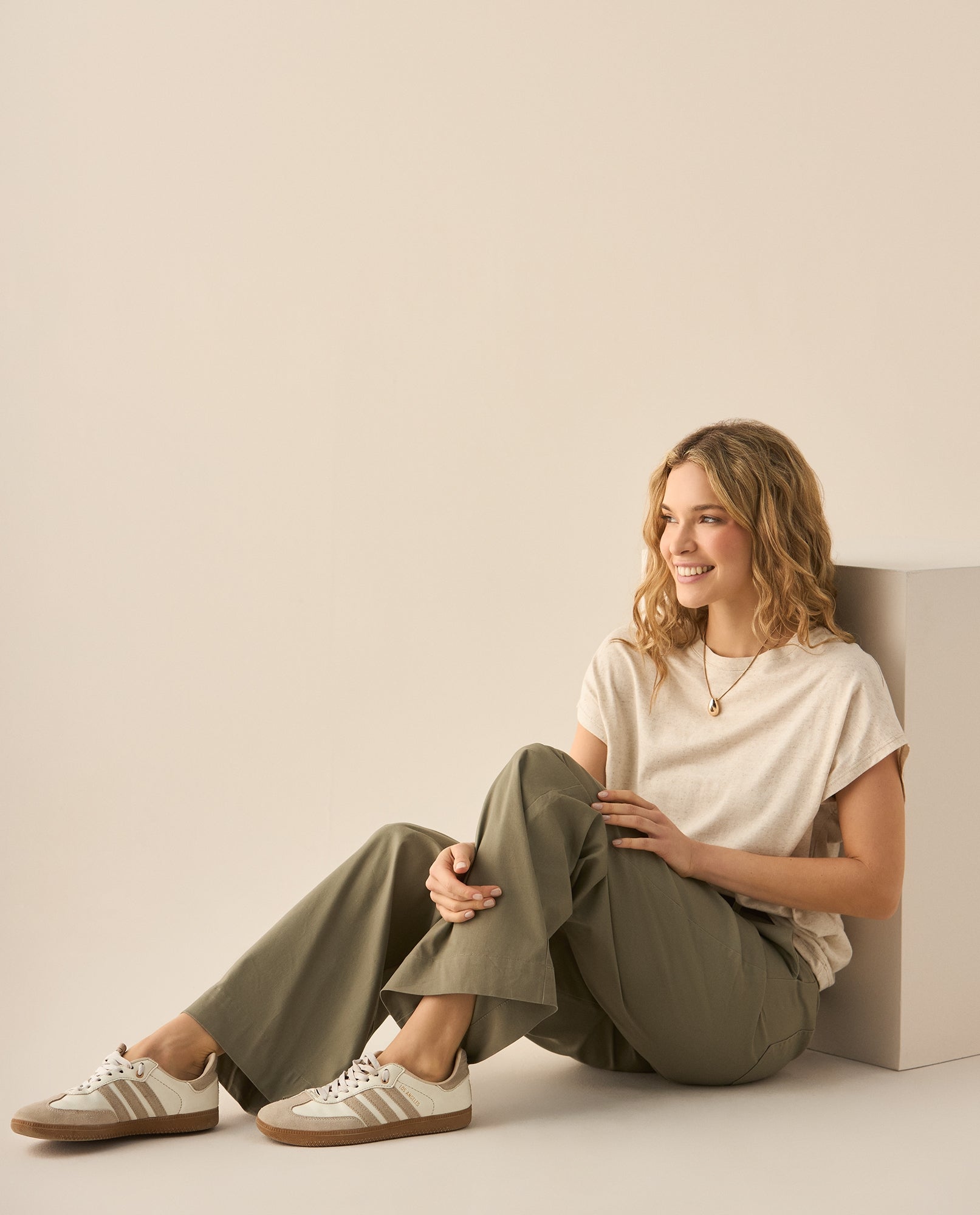 Pantalón clásico silueta recta para mujer  - Verde 34_433G004_VER170208_0