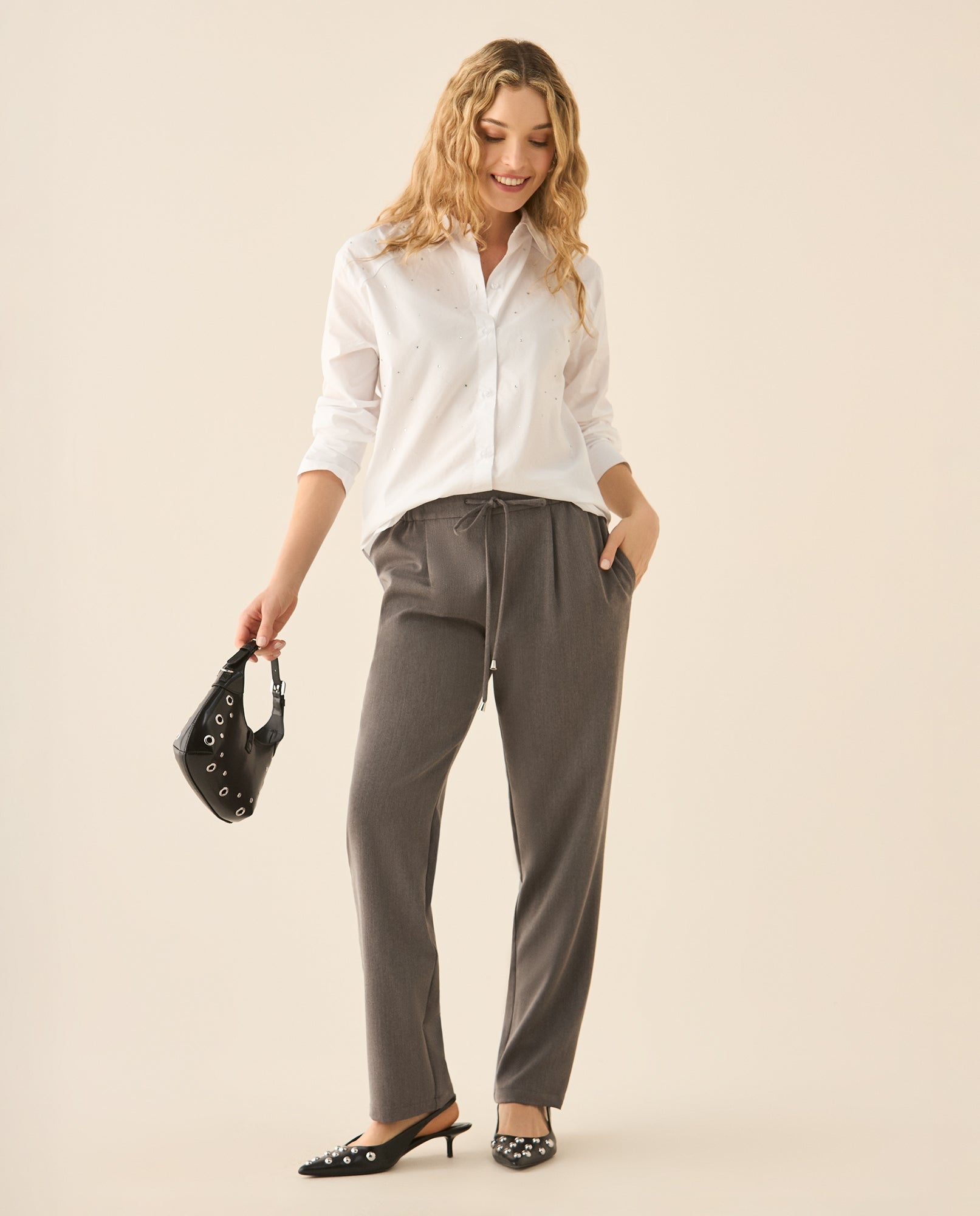 Pantalón de tela con elasticidad para mujer - Gris 34_433G010_GRI144503_0