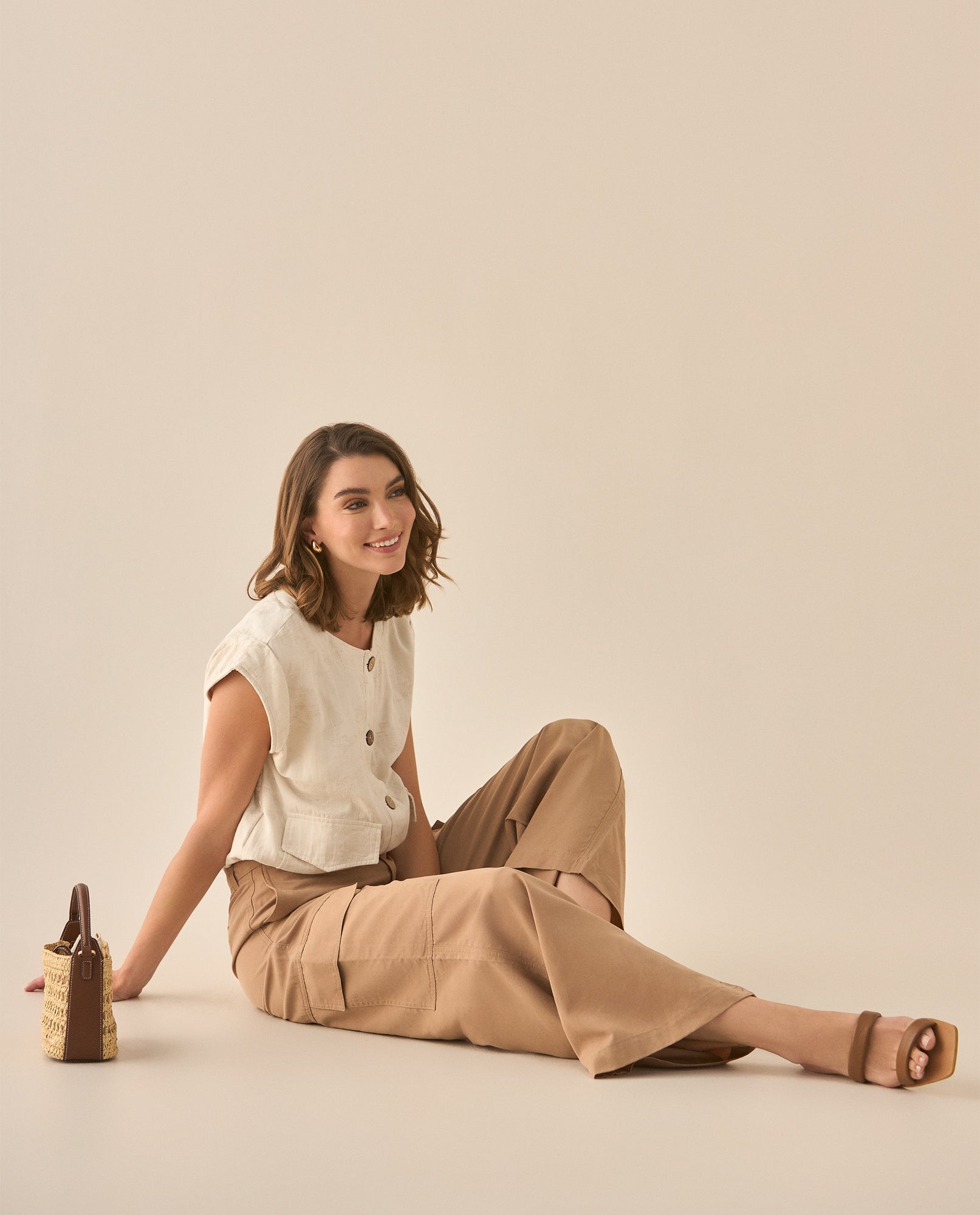 Pantalón clásico de silueta amplia para mujer  - Café 34_433G013_CAF171319_0