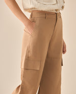 Pantalón clásico de silueta amplia para mujer  - Café