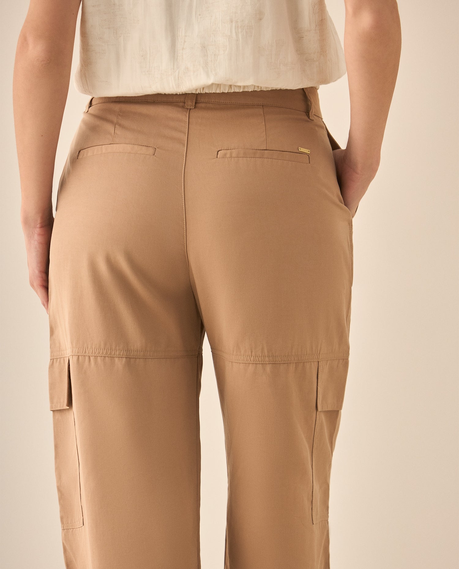 Pantalón clásico de silueta amplia para mujer  - Café