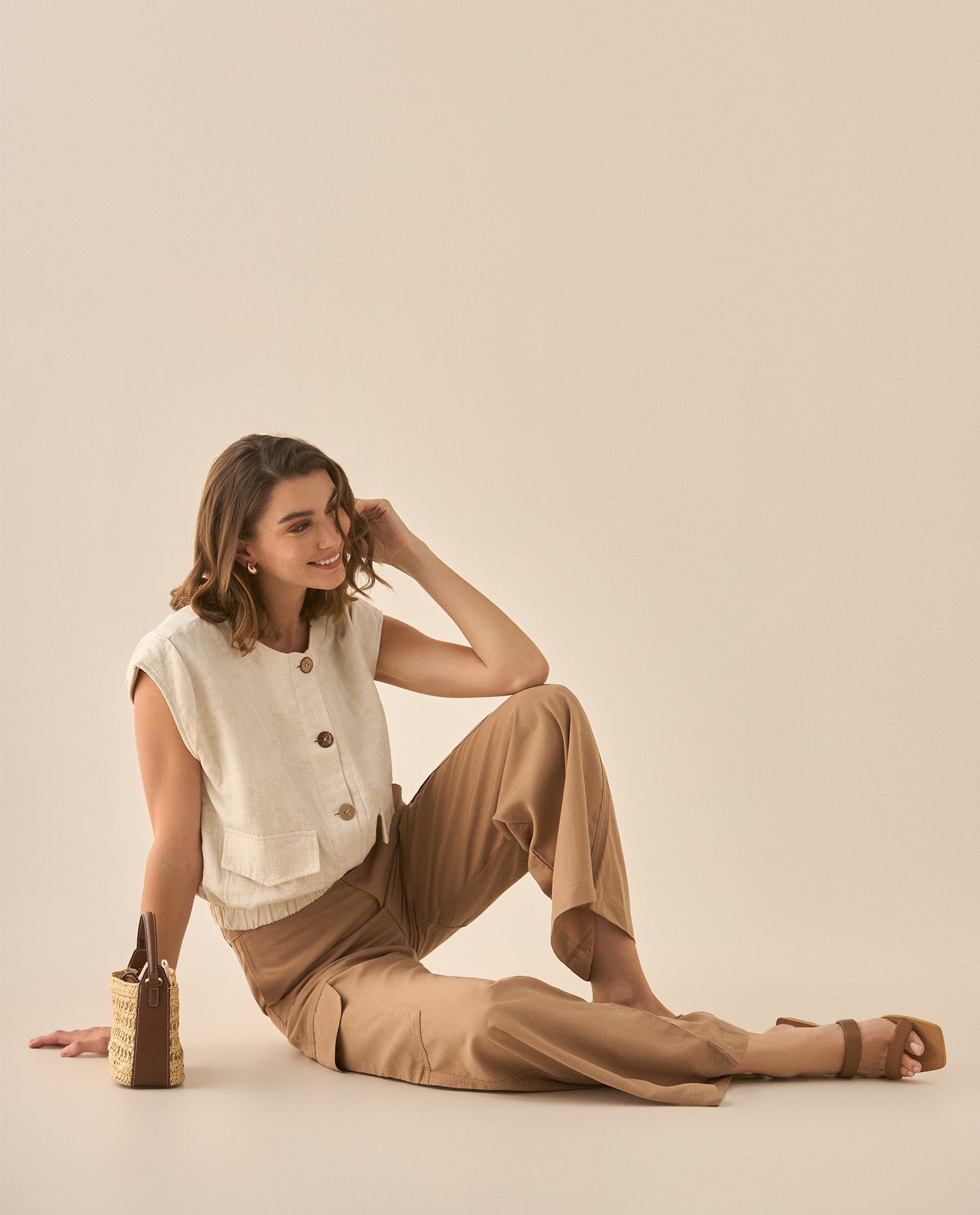 Pantalón clásico de silueta amplia para mujer  - Café