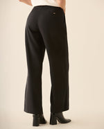 Pantalón bota recta con bolsillos de ribete en posterior para mujer - Negro