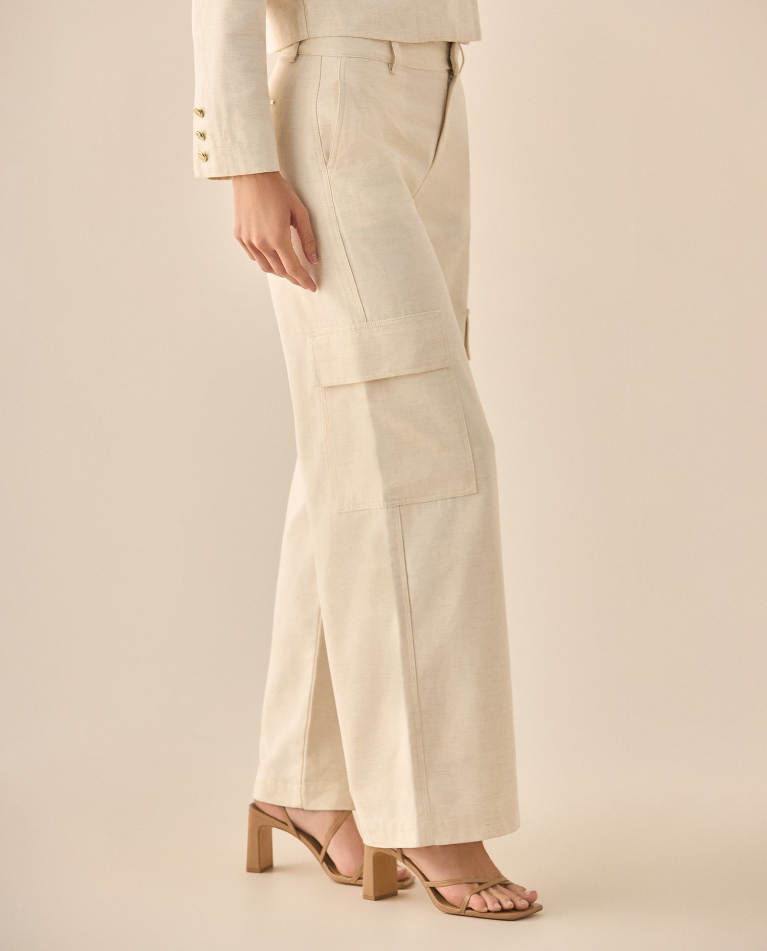 Pantalón tipo cargo para mujer - Crudo