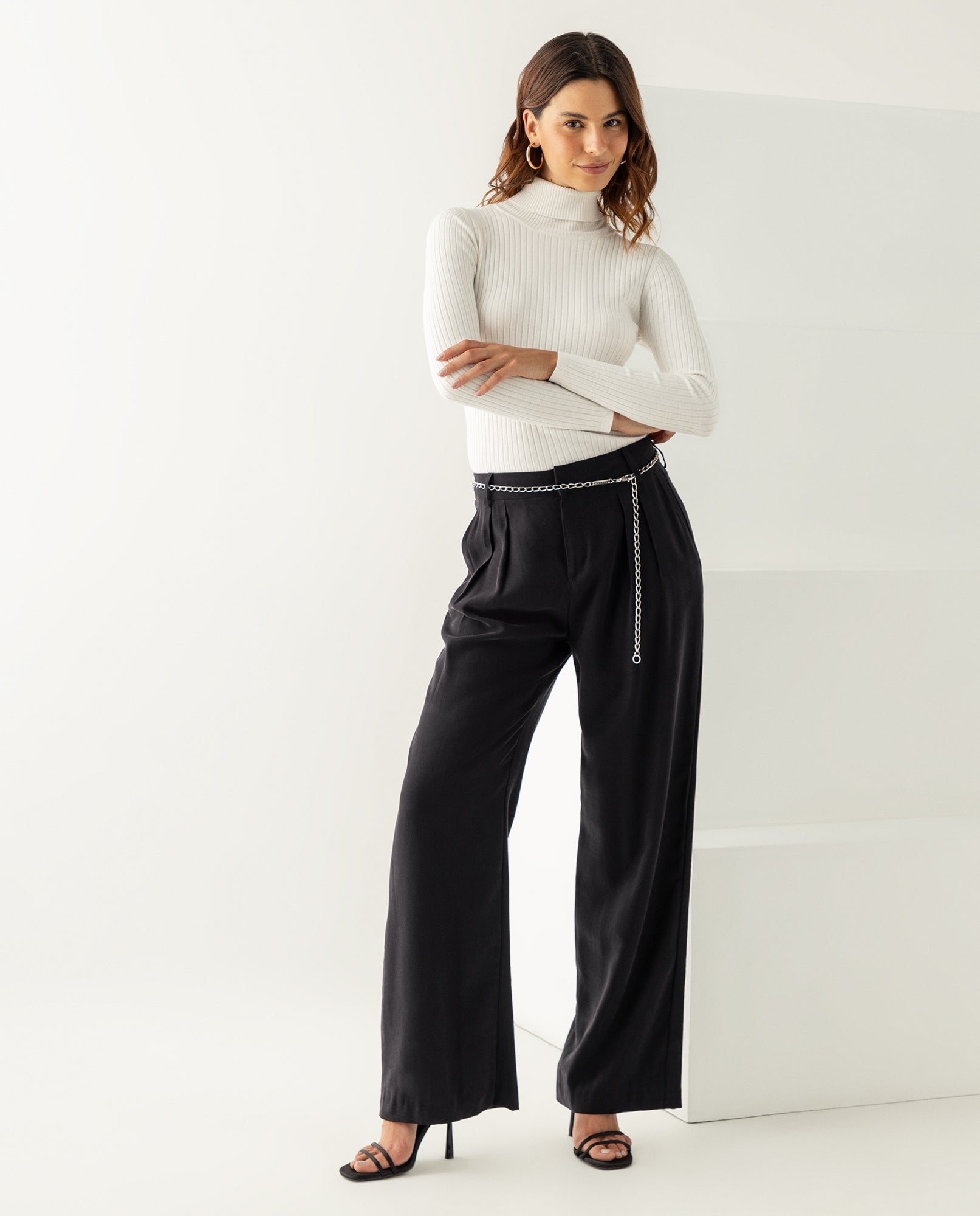 Pantalón con bolsillos laterales para mujer - Negro 34_439E000_NEG193909_0