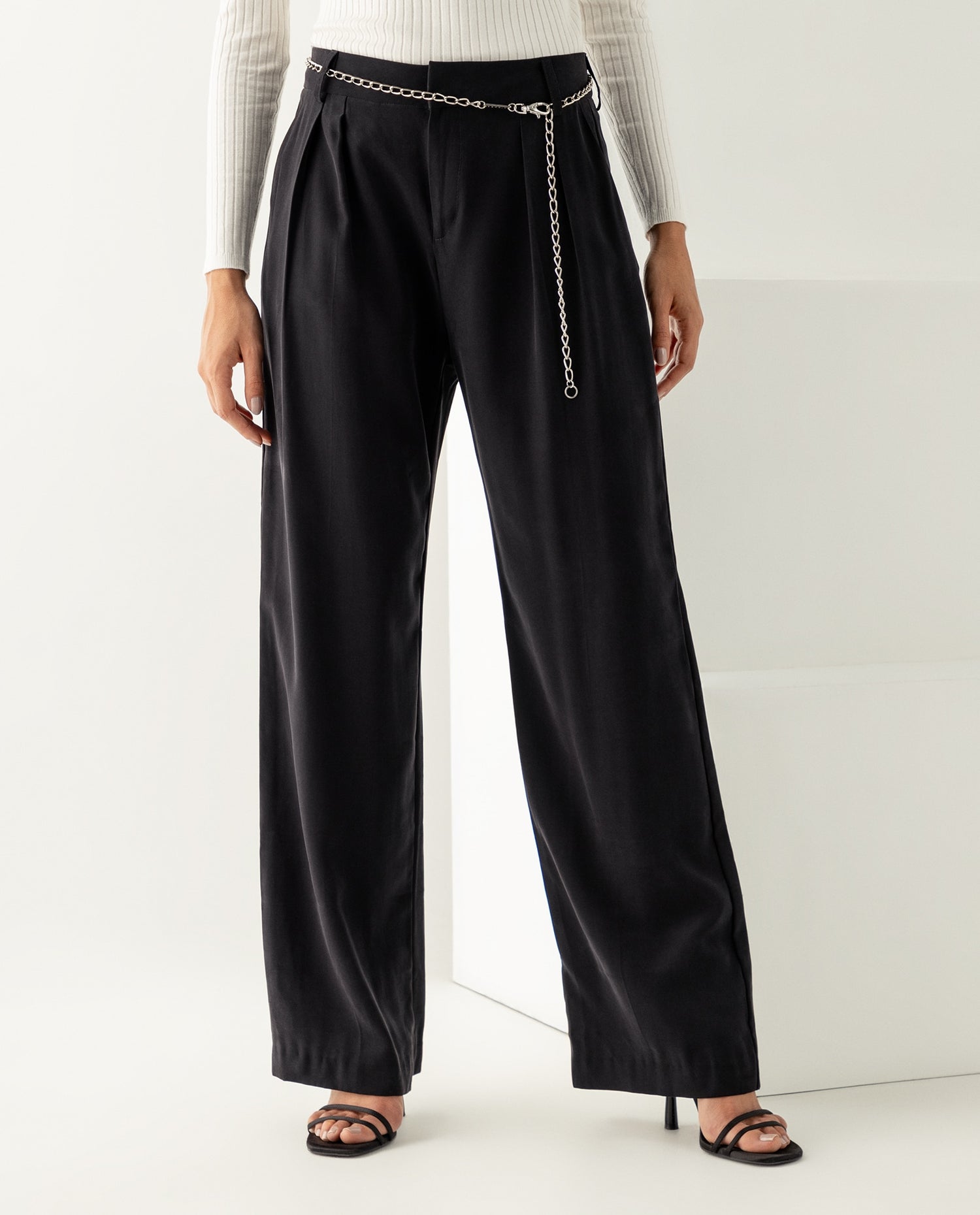 Pantalón con bolsillos laterales para mujer - Negro
