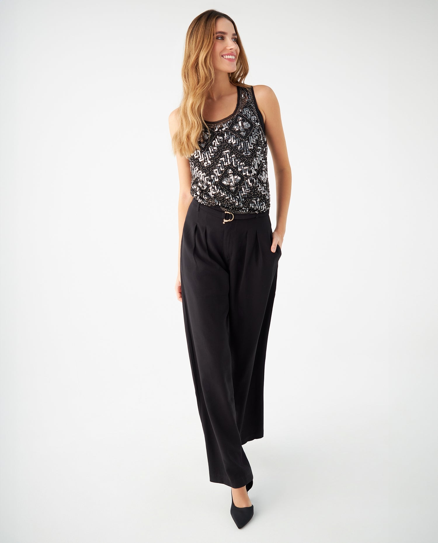 Pantalón con cinturón ajustable para mujer - Negro